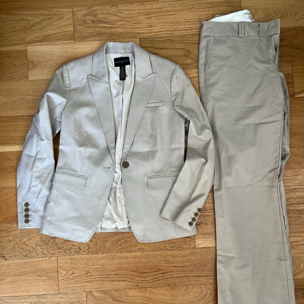 Banana Republic women's suit